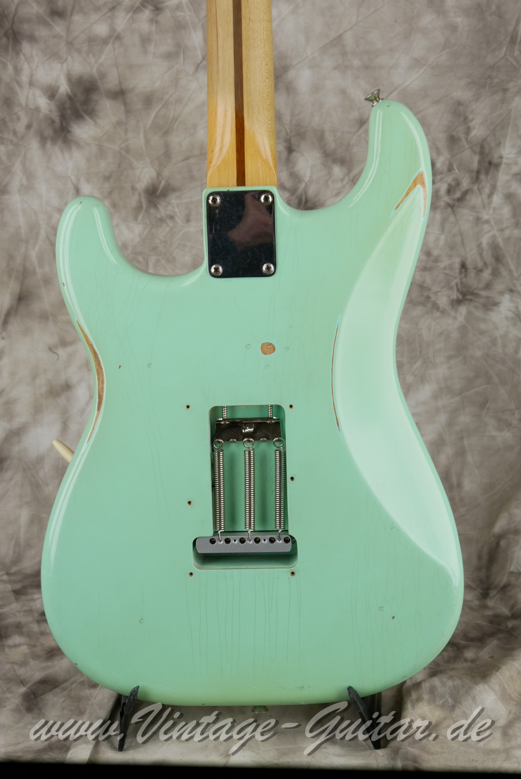 img/vintage/6339/Fender_Stratocaster_Vintera_Road_worn_limited_edition_seafoam_green_2021-08.JPG