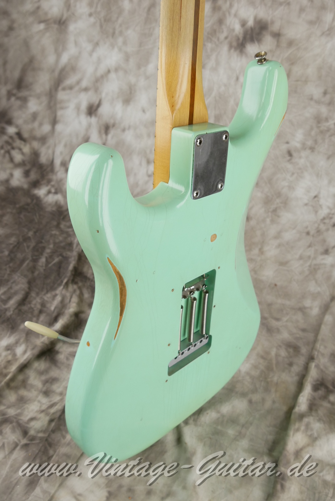img/vintage/6339/Fender_Stratocaster_Vintera_Road_worn_limited_edition_seafoam_green_2021-11.JPG