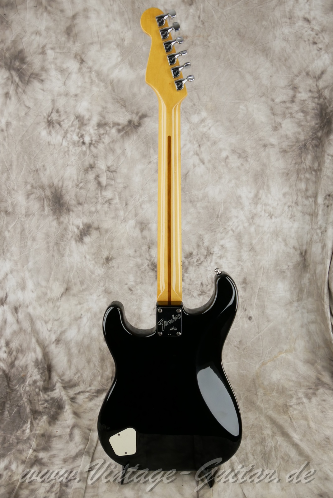 img/vintage/6346/fender_stratocaster_elite_1983_black_usa-02.jpg
