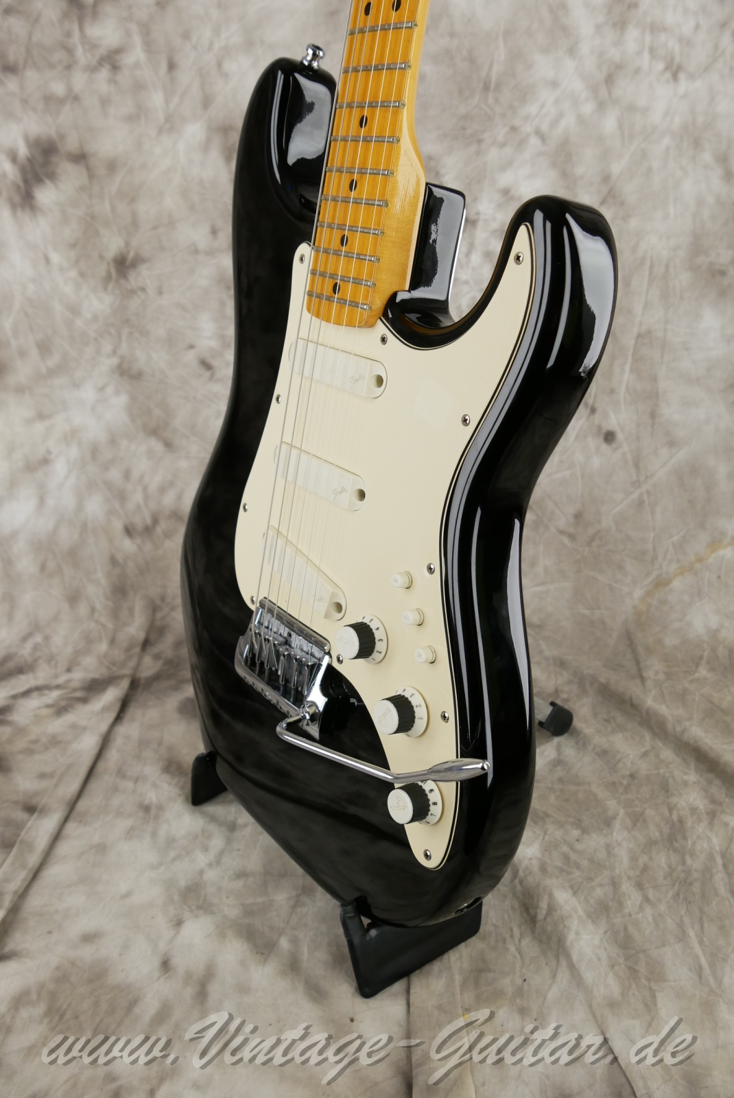 img/vintage/6346/fender_stratocaster_elite_1983_black_usa-10.jpg