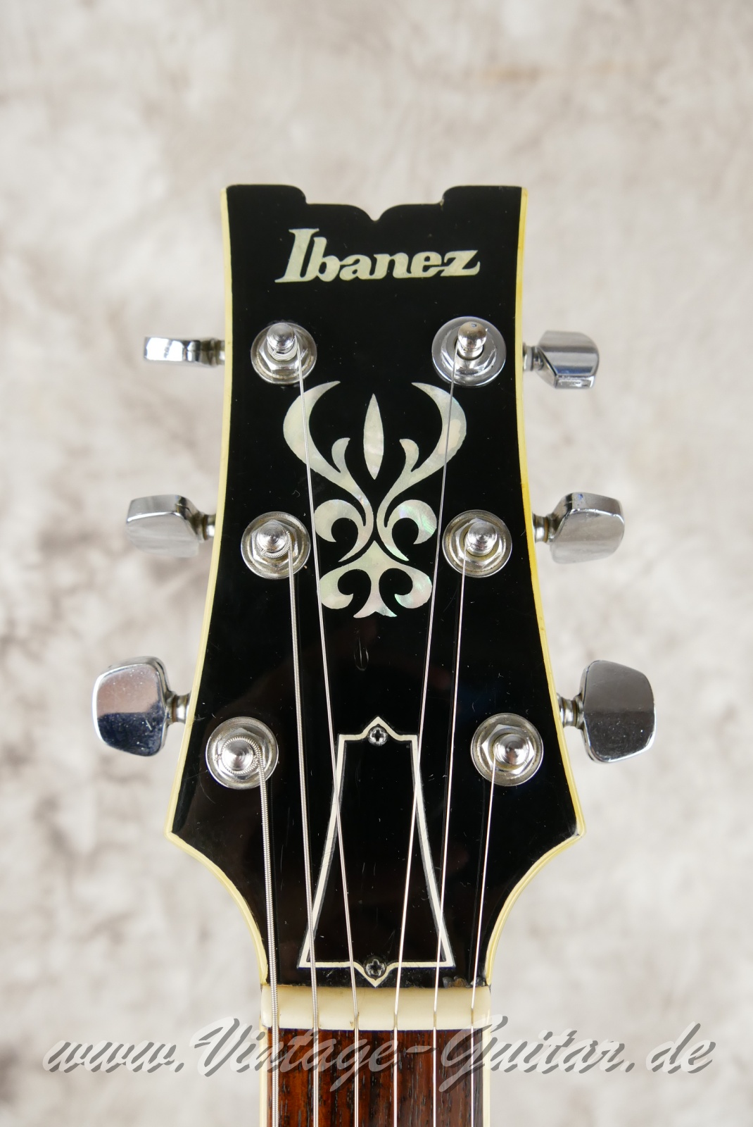 img/vintage/6349/Ibanez_AR50BK_1980_Artist_black_Japan-03.JPG