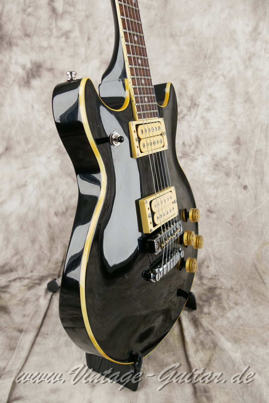 img/vintage/6349/Ibanez_AR50BK_1980_Artist_black_Japan-09.JPG