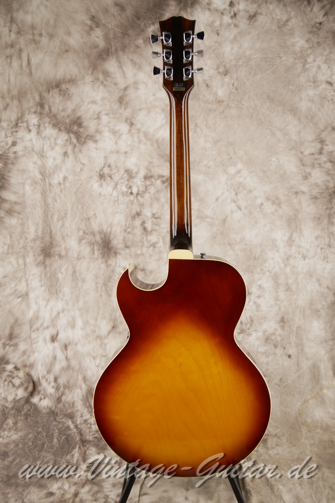 img/vintage/6354/Ibanez_2355_open_book_headstock_sunburst_1975-02.JPG