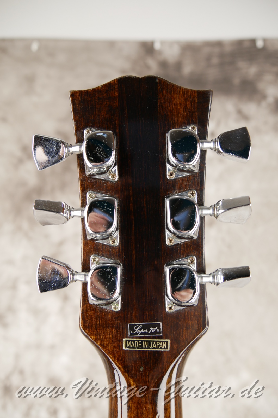 img/vintage/6354/Ibanez_2355_open_book_headstock_sunburst_1975-04.JPG