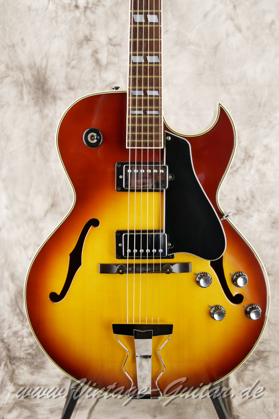 img/vintage/6354/Ibanez_2355_open_book_headstock_sunburst_1975-07.JPG