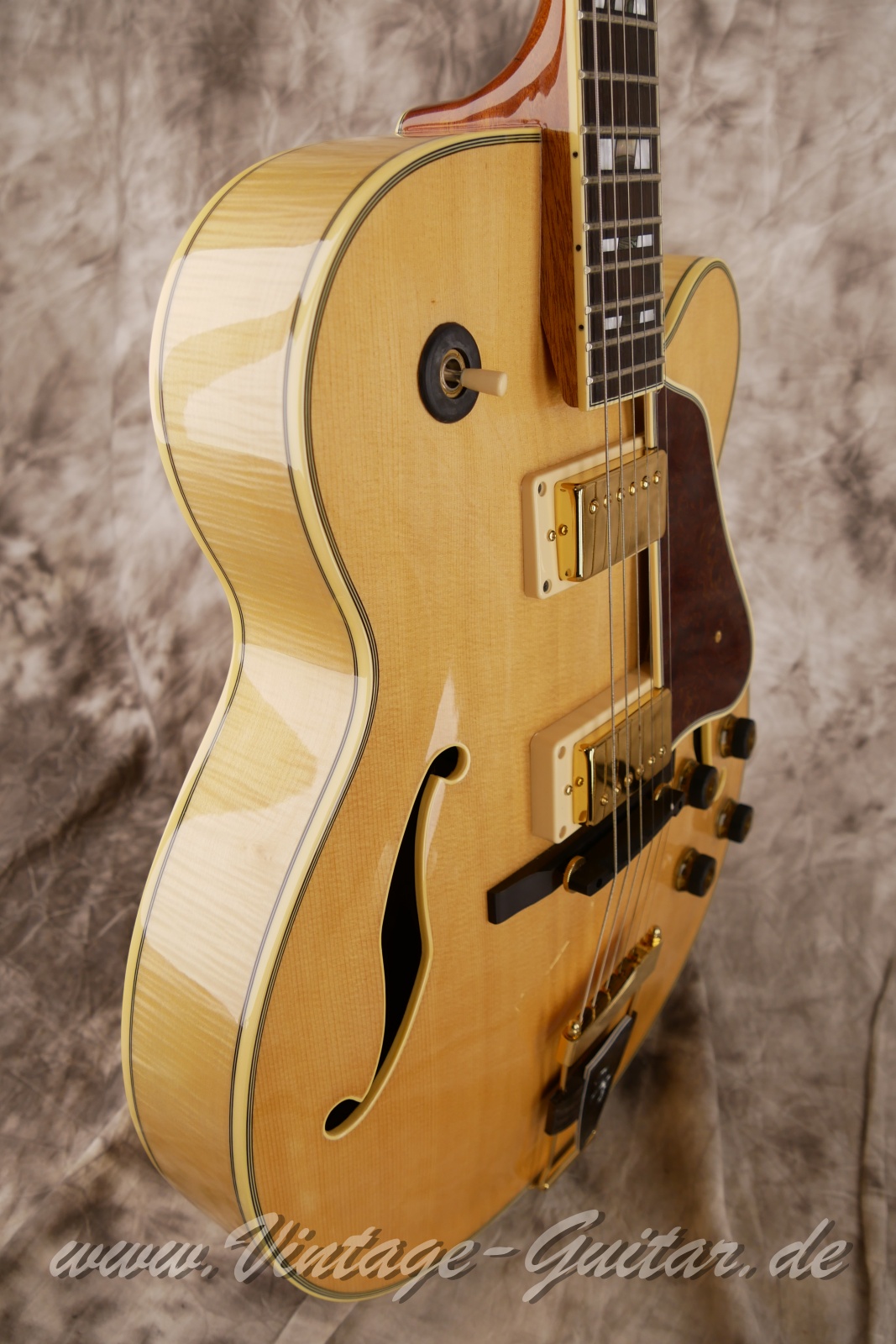 img/vintage/6355/Ibanez_AF_200_natural_Japan_1991-09.JPG