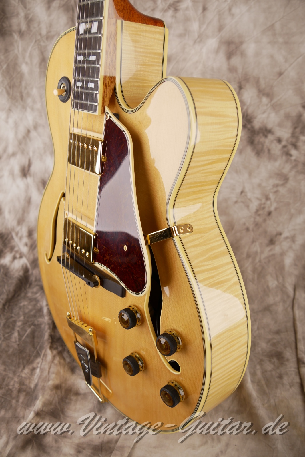 img/vintage/6355/Ibanez_AF_200_natural_Japan_1991-10.JPG