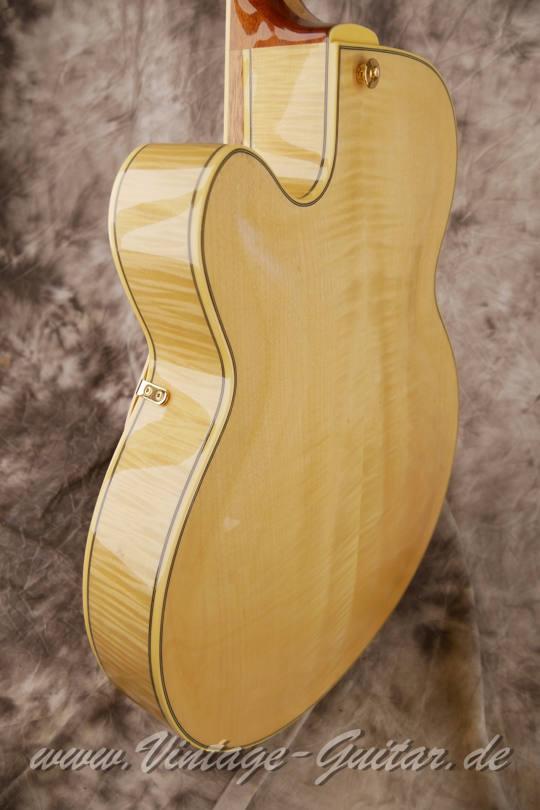 img/vintage/6355/Ibanez_AF_200_natural_Japan_1991-11.JPG
