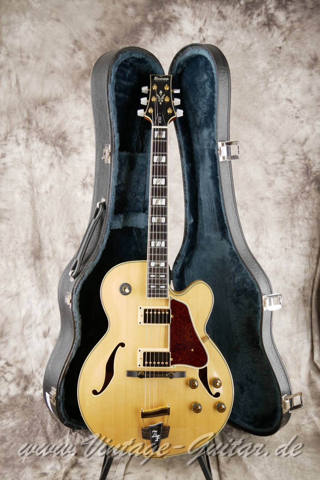 img/vintage/6355/Ibanez_AF_200_natural_Japan_1991-16.JPG
