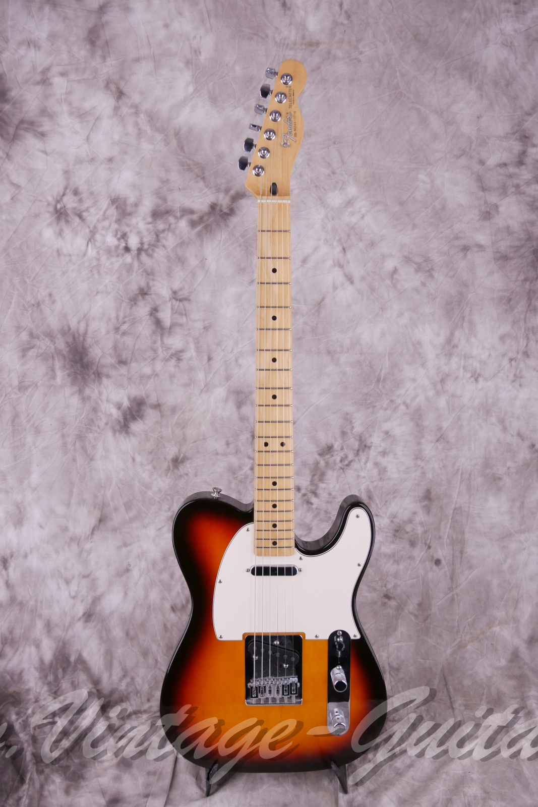 fender_telecaster_mim_sunburst_mexico_2004-01.jpg