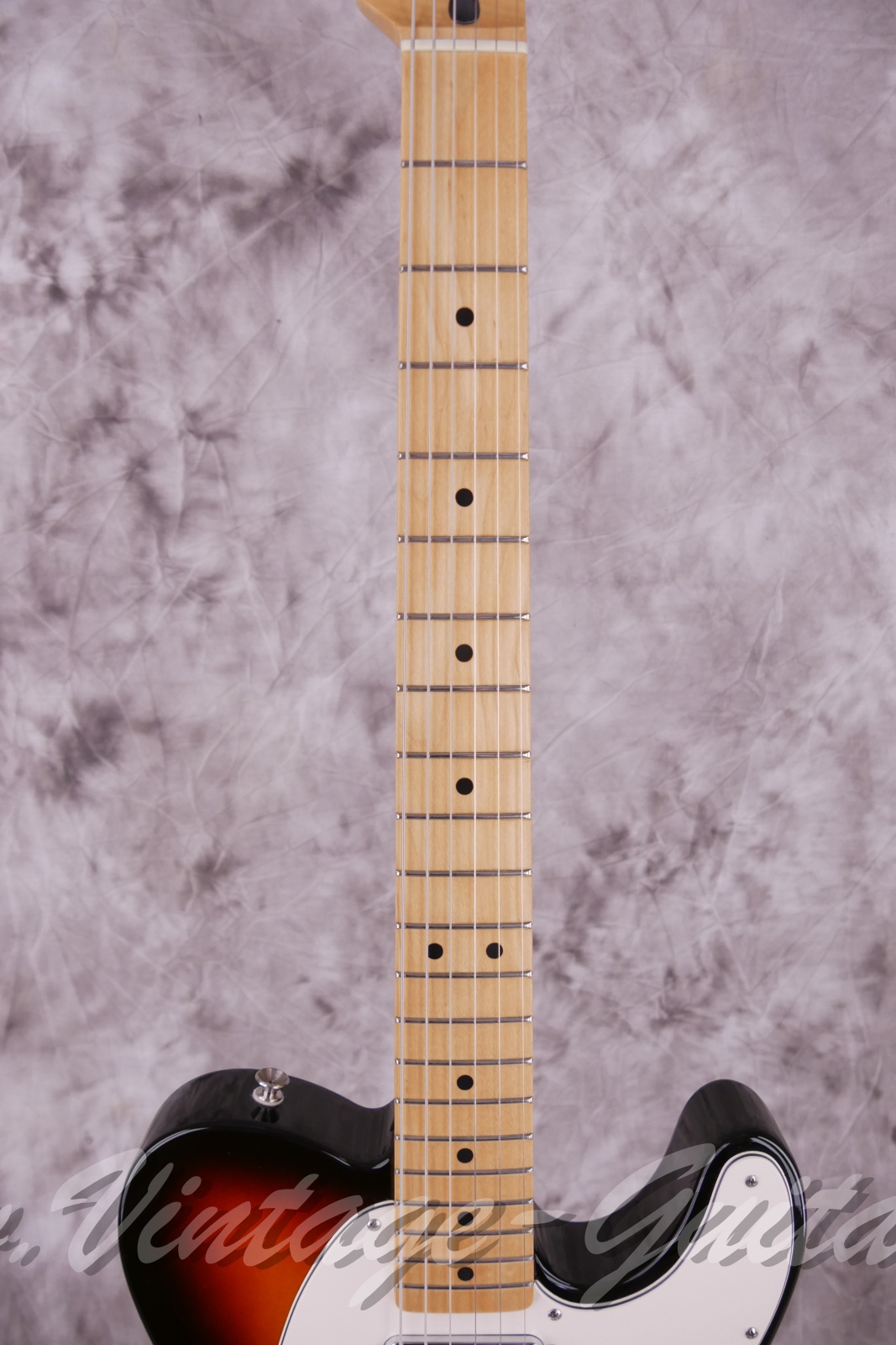 img/vintage/6357/fender_telecaster_mim_sunburst_mexico_2004-05.jpg