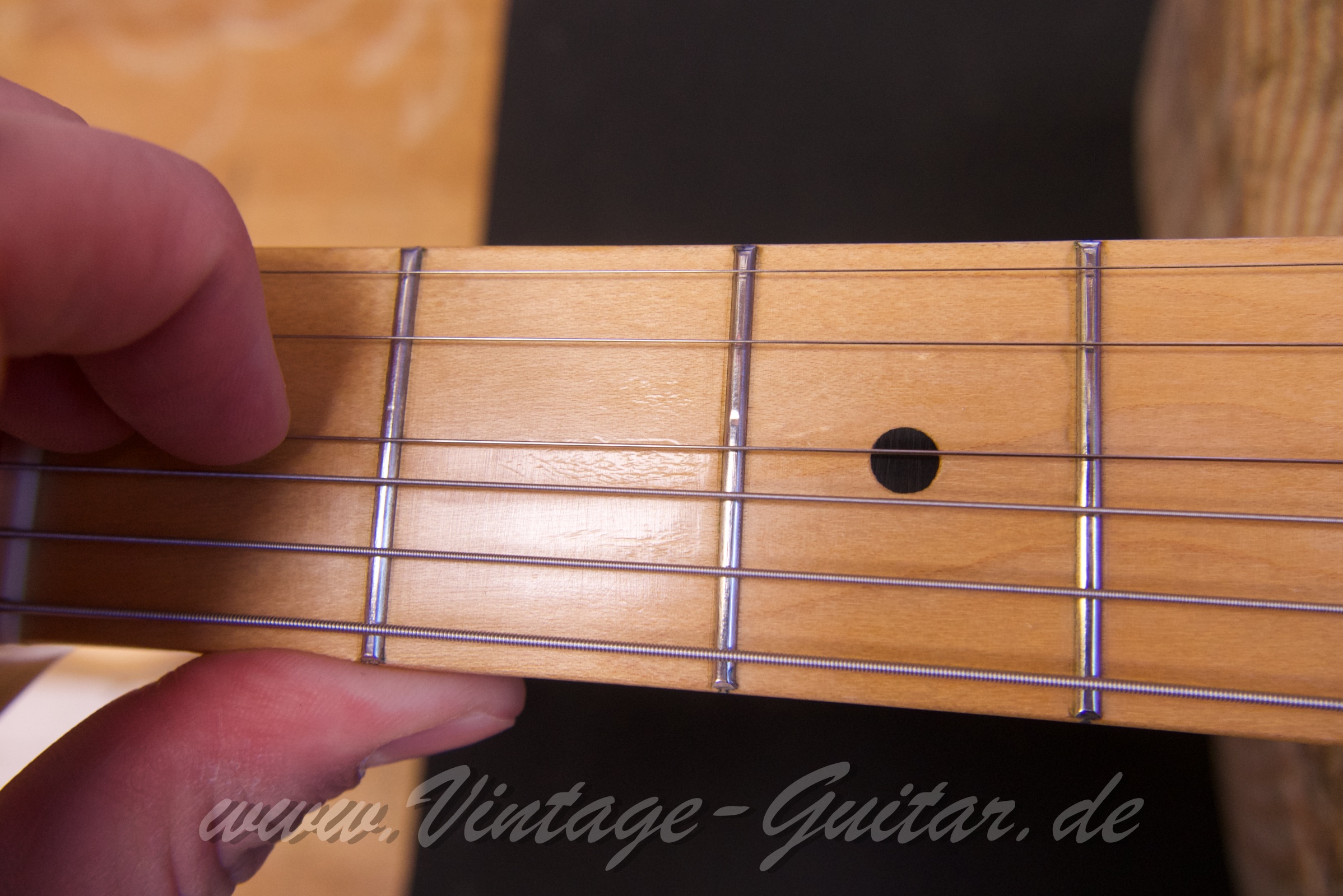 img/vintage/6357/fender_telecaster_mim_sunburst_mexico_2004-13.jpg