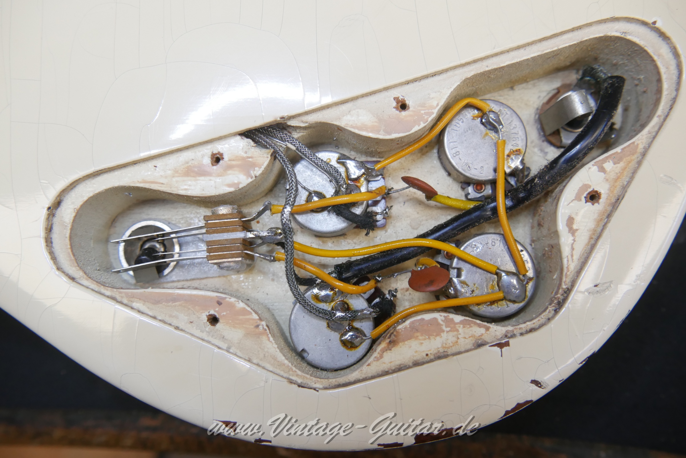 img/vintage/6363/gibson_sg_special_1964_white_USA-17.JPG