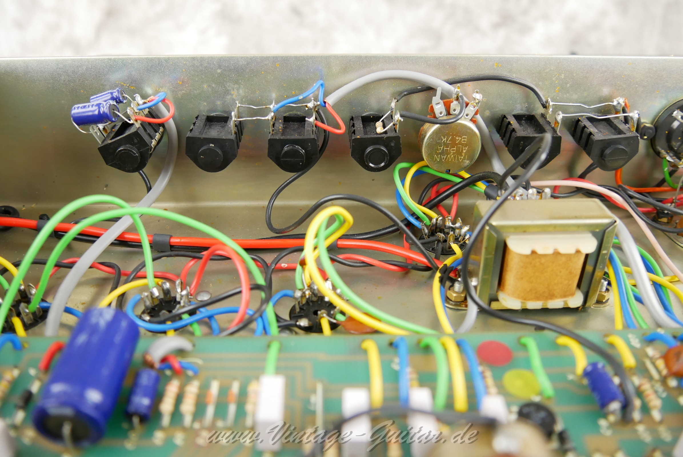 img/vintage/6364/marshall_jcm800_1988_combo_50w_lead_uk-13.jpg