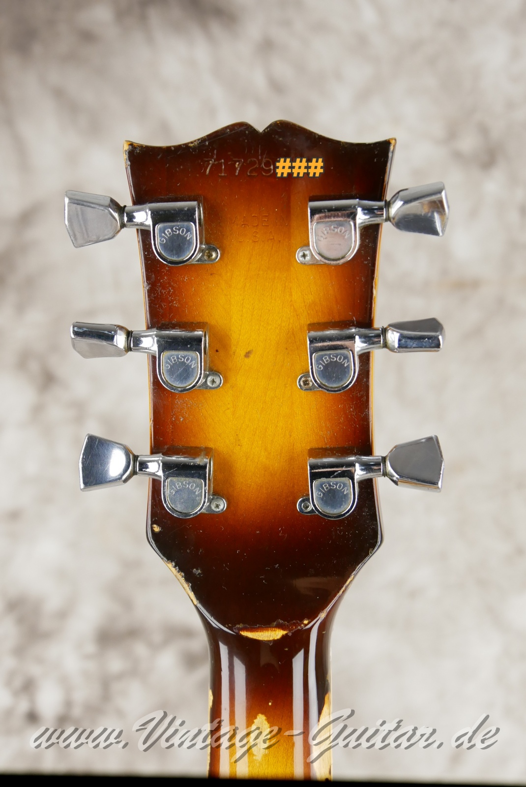 img/vintage/6374/Gibson_Les_Paul_Pro_Deluxe_sunburst_1979-004.JPG