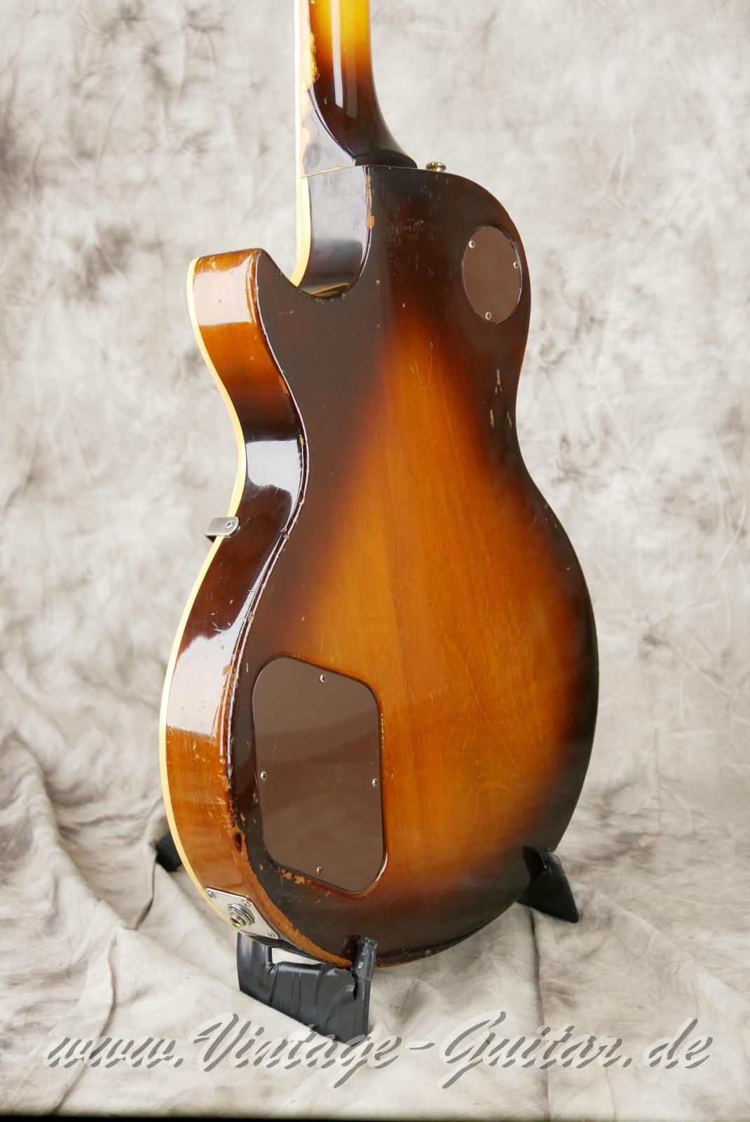 img/vintage/6374/Gibson_Les_Paul_Pro_Deluxe_sunburst_1979-011.JPG