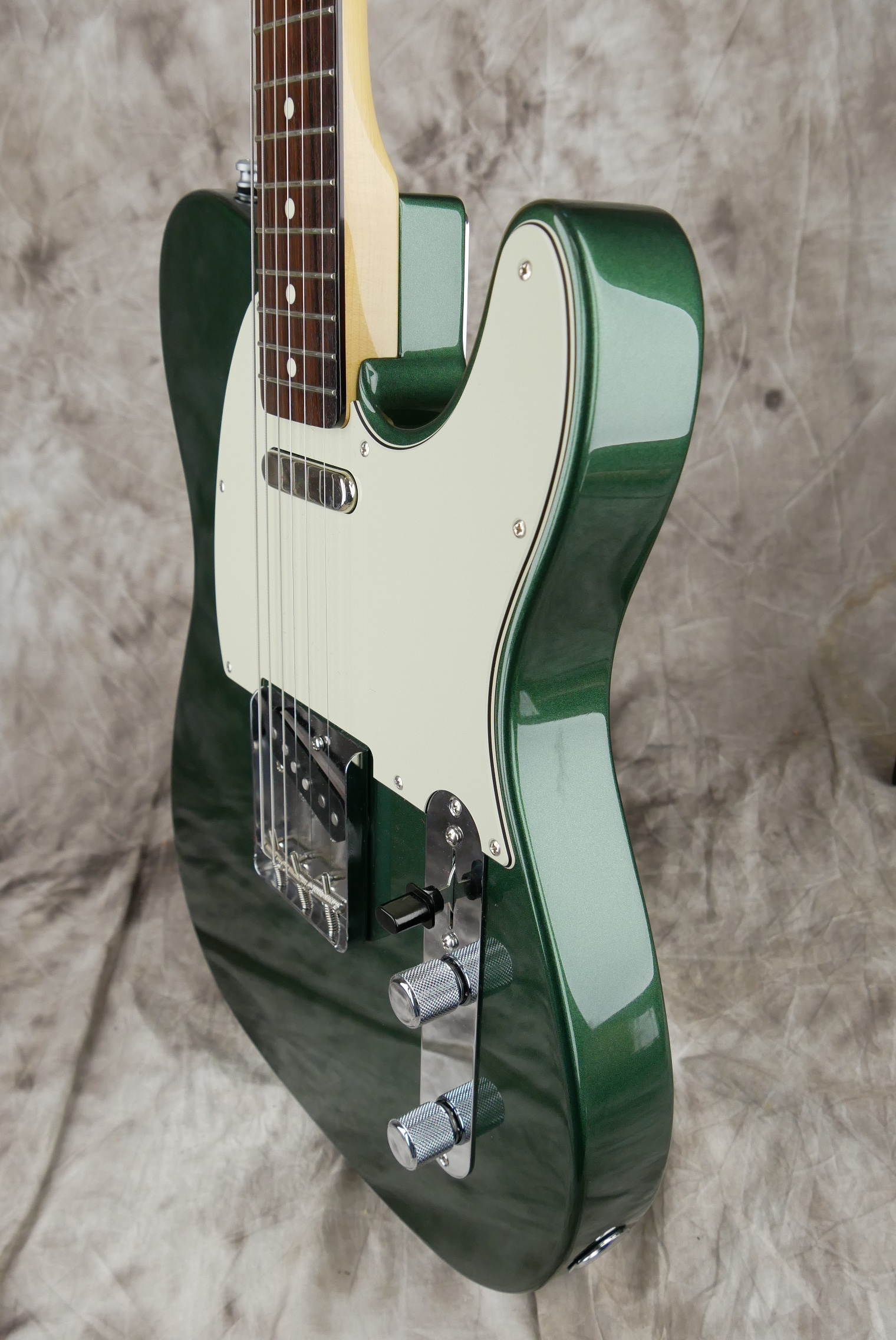 img/vintage/6377/Fender_Telecaster_Traditional_series_limited_edition_sherwood_green_Mexico_2023-010.JPG
