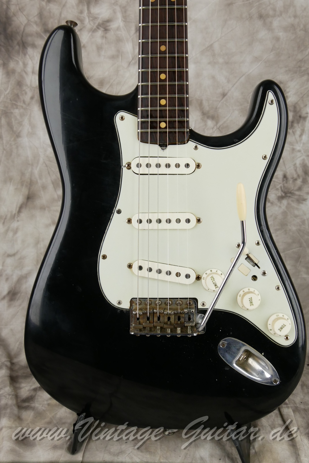 Fender-Stratocaster-1964-black-003.JPG