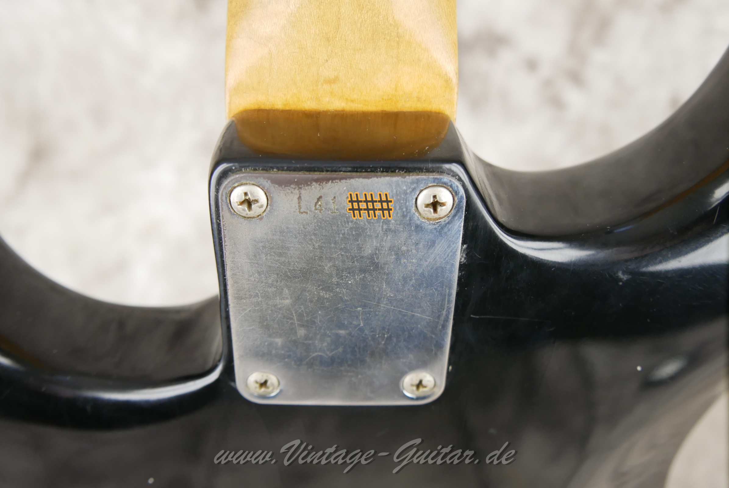 Fender-Stratocaster-1964-black-014.JPG