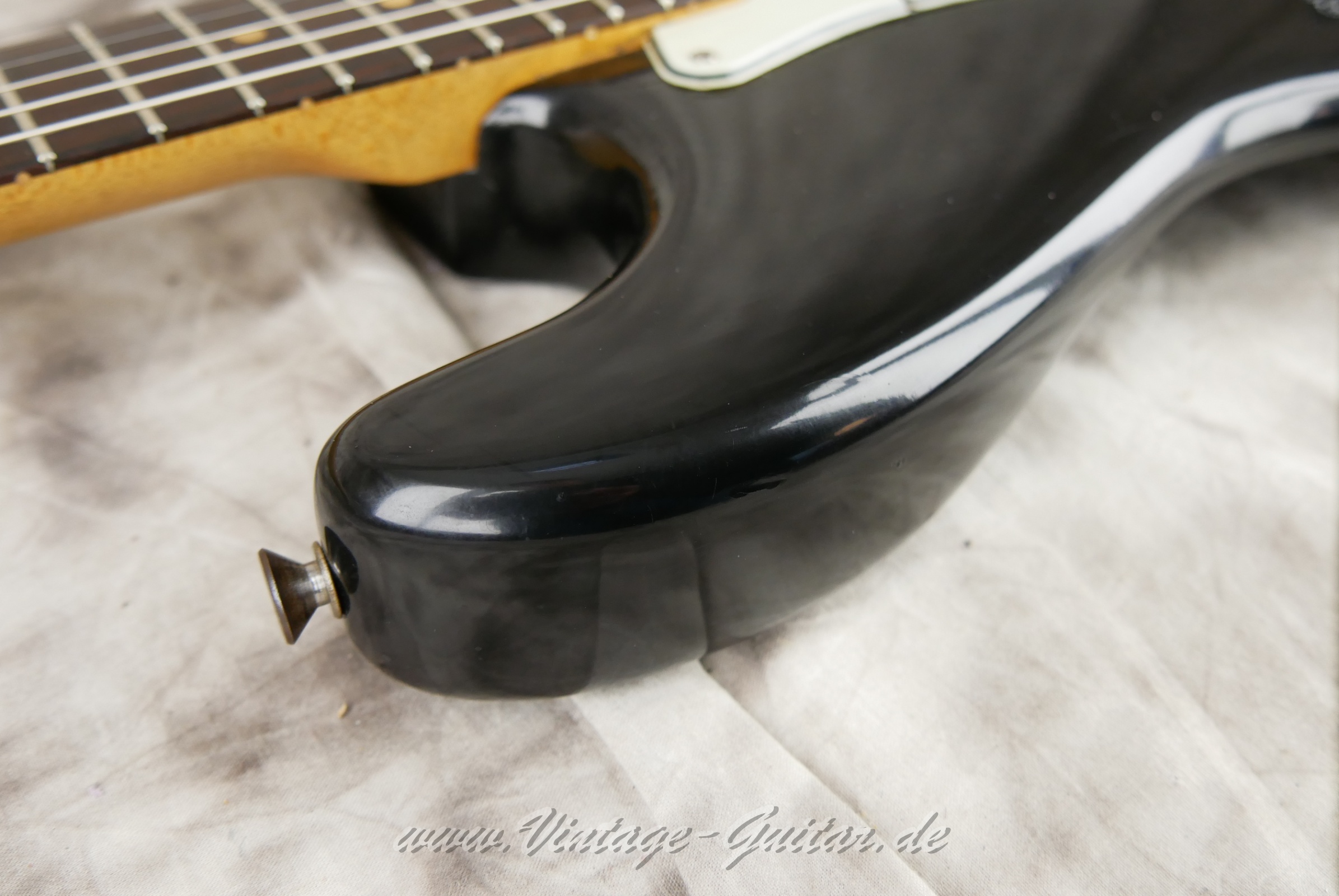 Fender-Stratocaster-1964-black-017.JPG