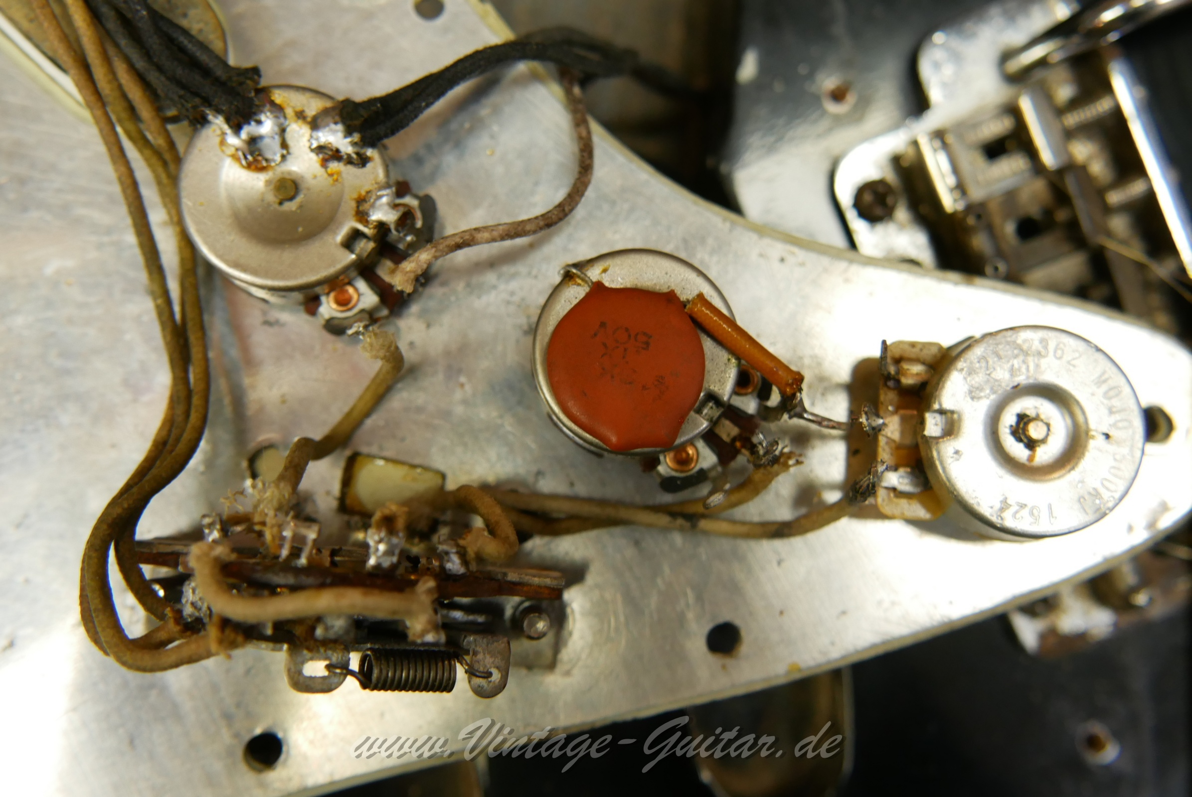 Fender-Stratocaster-1964-black-035.JPG