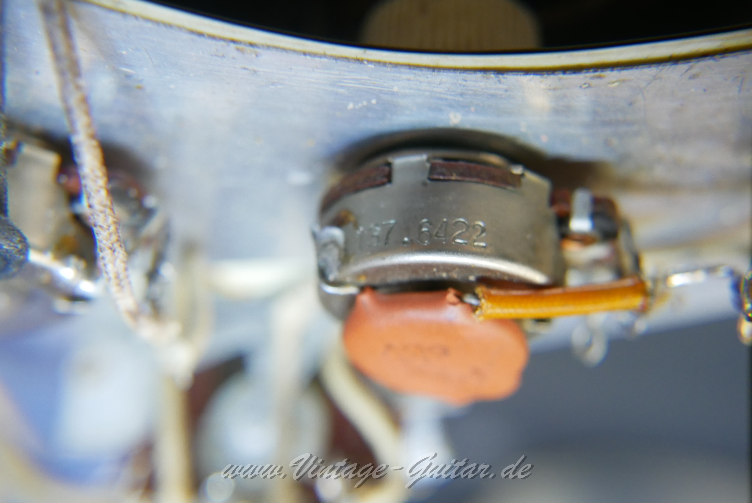 Fender-Stratocaster-1964-black-037.JPG