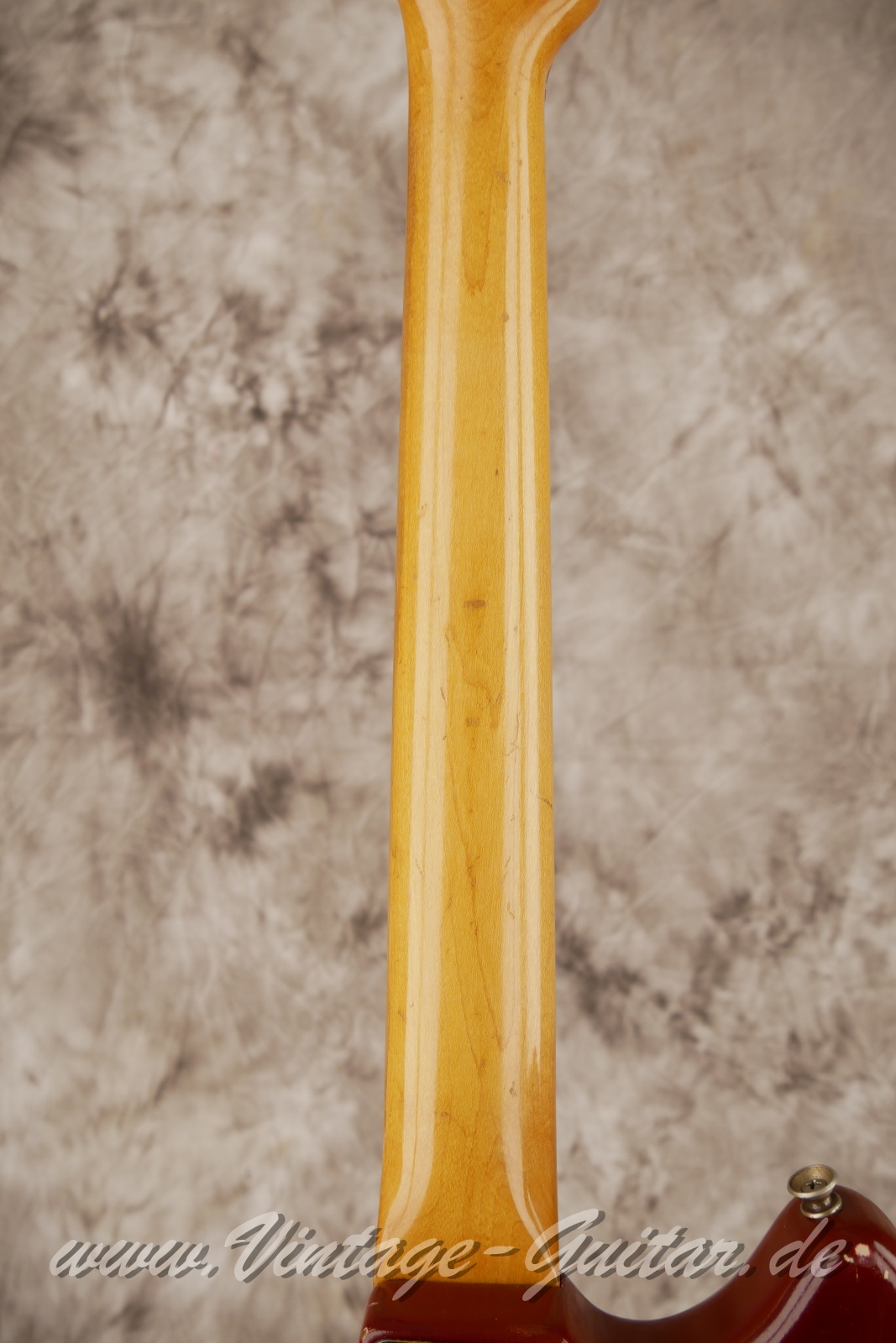 Fender_Duo_Sonic_sunburst_USA_1962-006.JPG