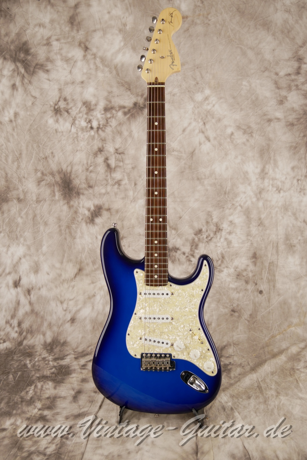 Fender_Bonnie_Raitt_Signature_blueburst_1995-001.JPG