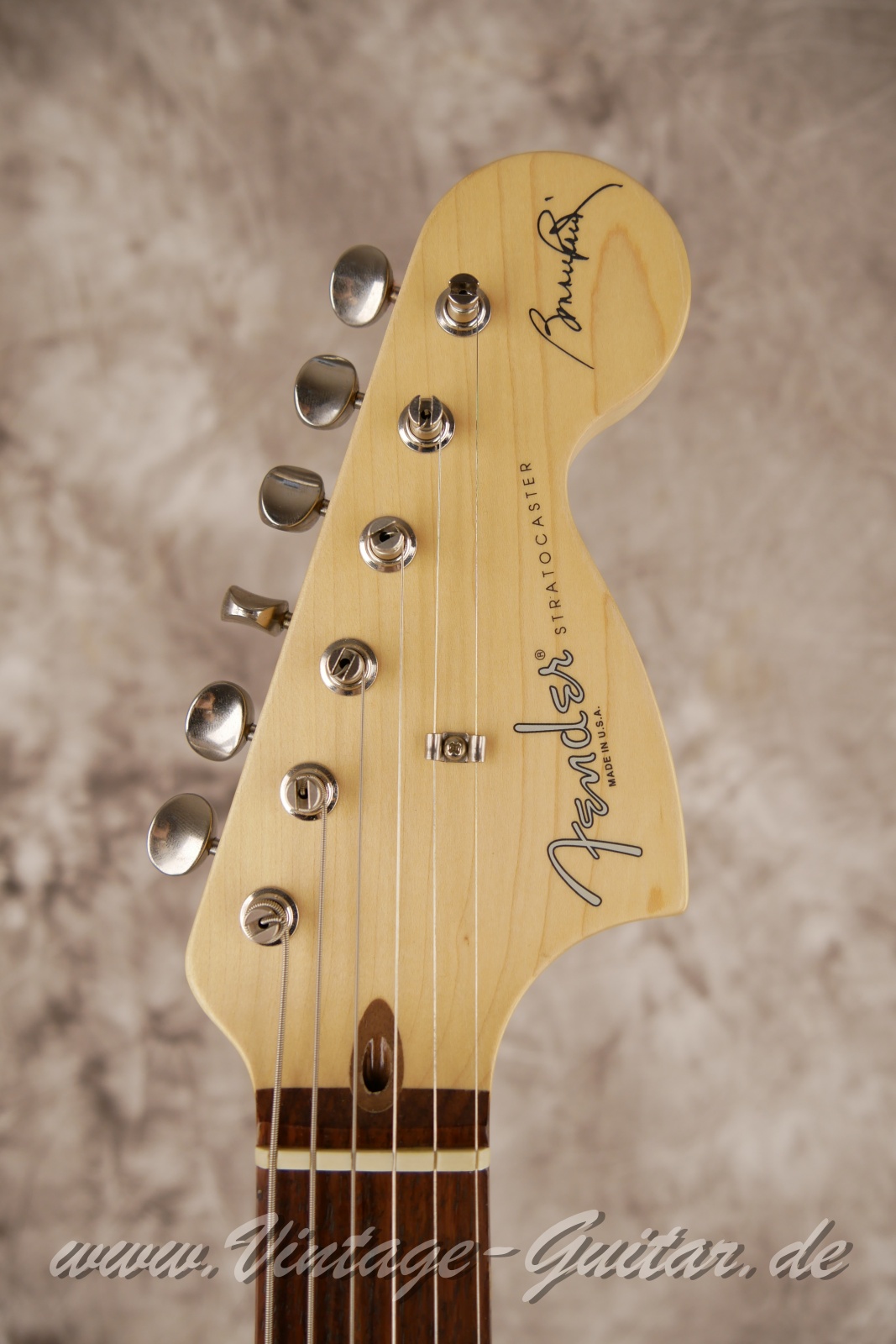 Fender_Bonnie_Raitt_Signature_blueburst_1995-005.JPG