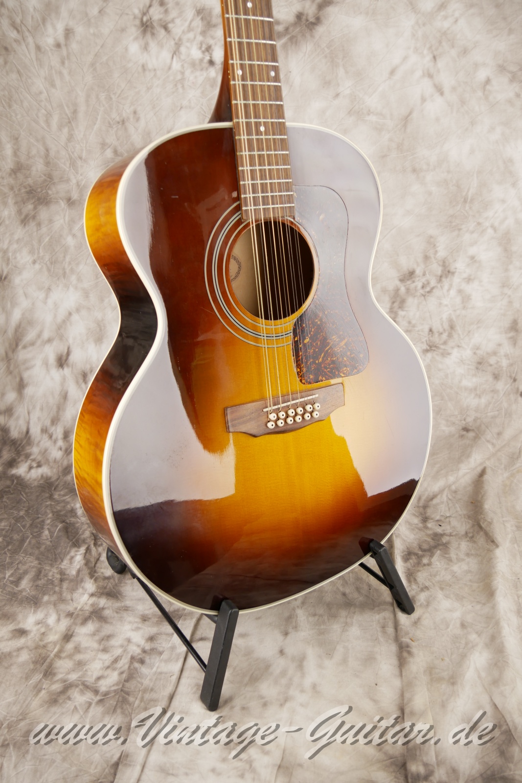 Guild_JF13-12_sunburst_1995-009.JPG