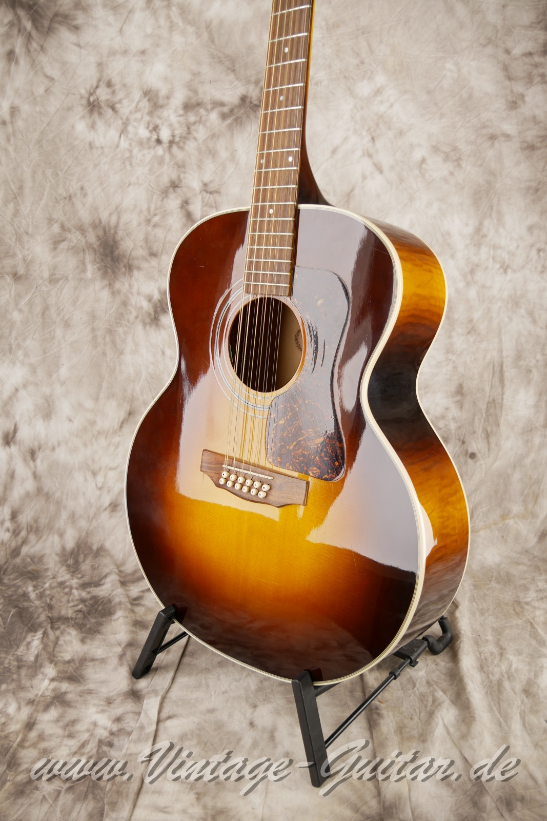 Guild_JF13-12_sunburst_1995-010.JPG