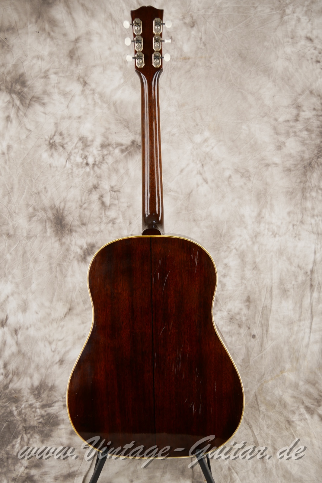 Gibson_SJ-50_1948-002.JPG