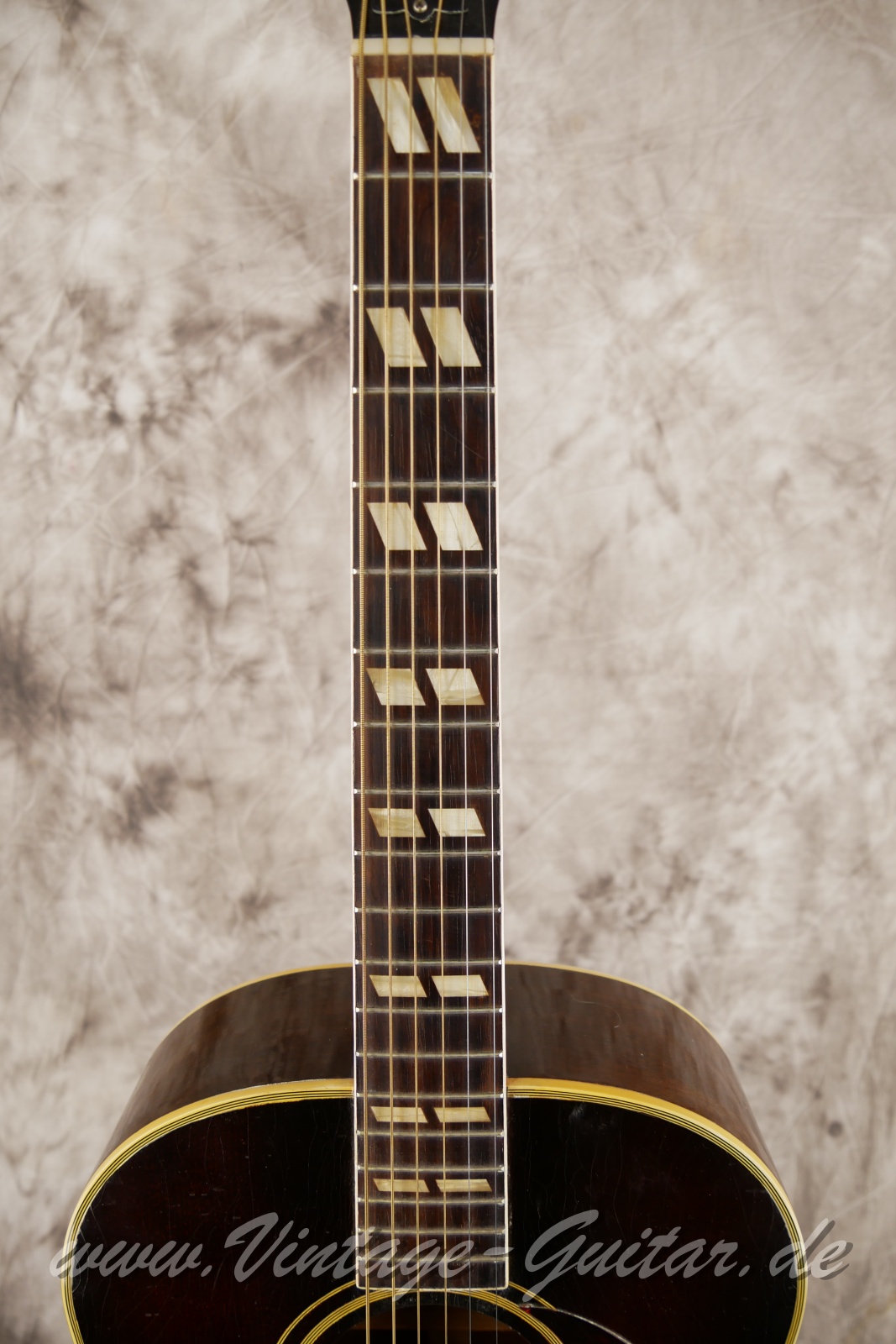 Gibson_SJ-50_1948-005.JPG