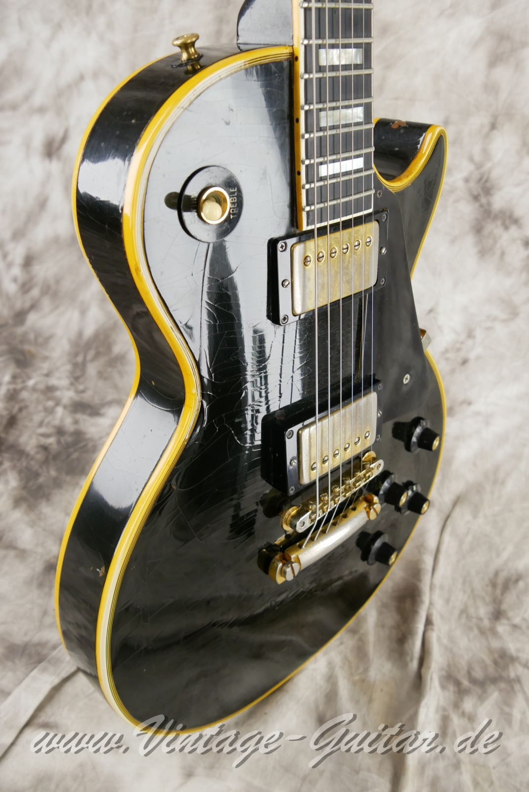 Gibson_Les_Paul_Custom_one_piece_body_USA_black_1969-009.JPG