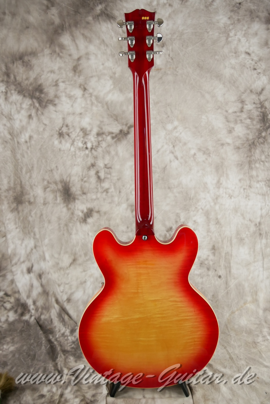 img/vintage/6408/Gibson_ES_335_cherry_sunburst_USA_2010-002.JPG