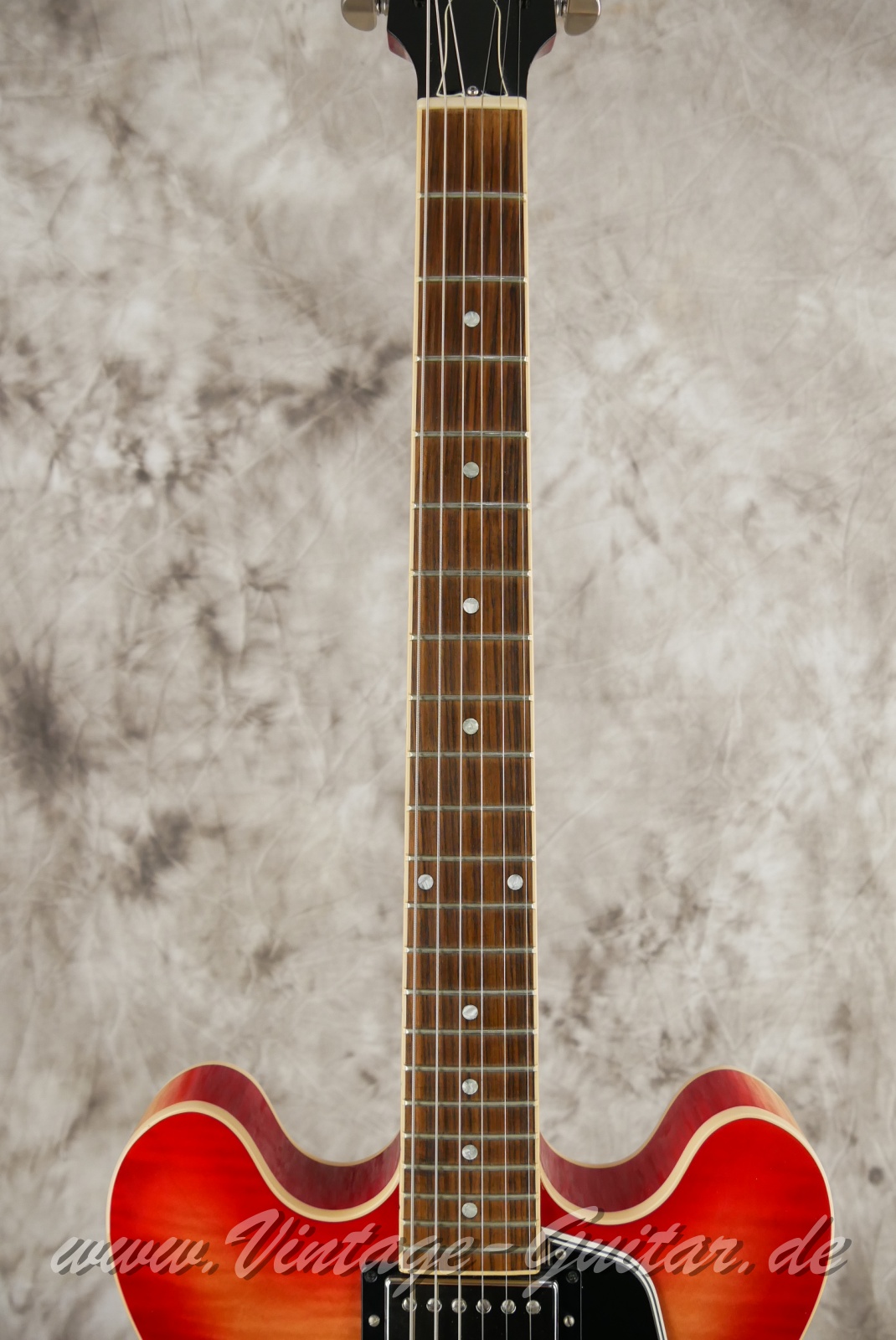 img/vintage/6408/Gibson_ES_335_cherry_sunburst_USA_2010-005.JPG
