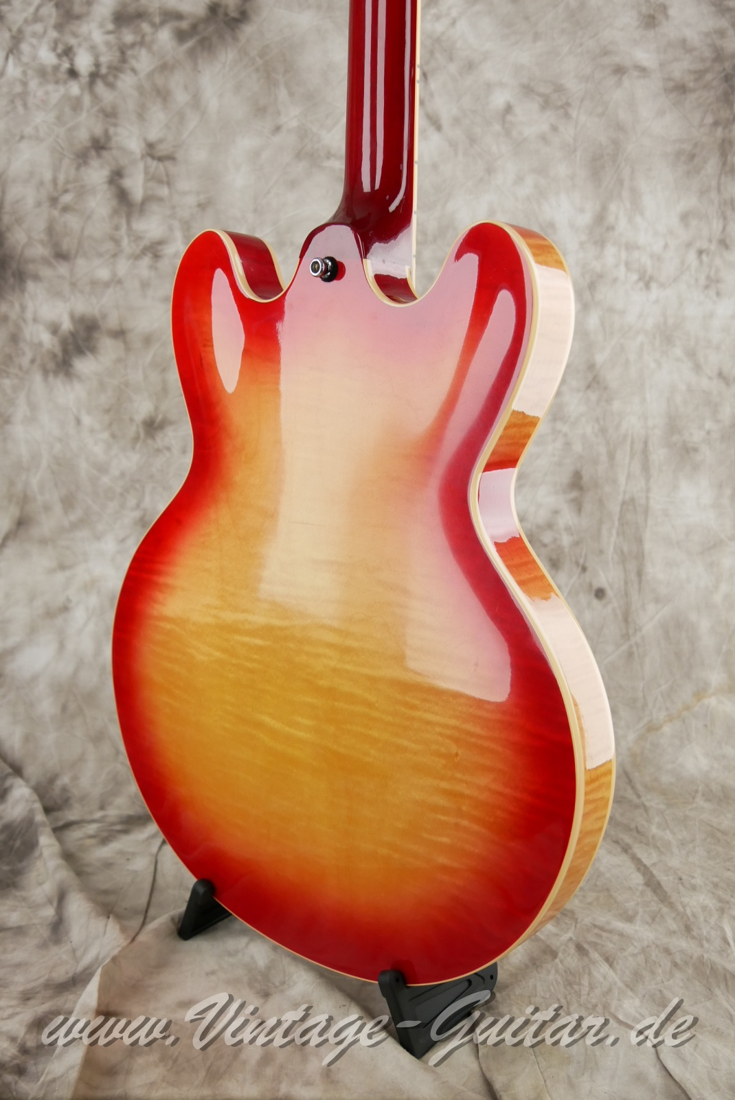 img/vintage/6408/Gibson_ES_335_cherry_sunburst_USA_2010-012.JPG