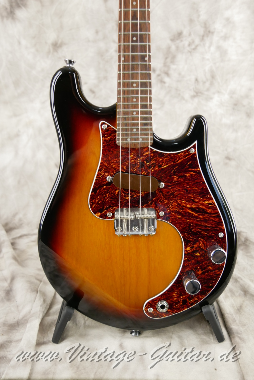 img/vintage/6410/Fender_Mando_Strat_sunburst_Indonesia_2013-005.JPG