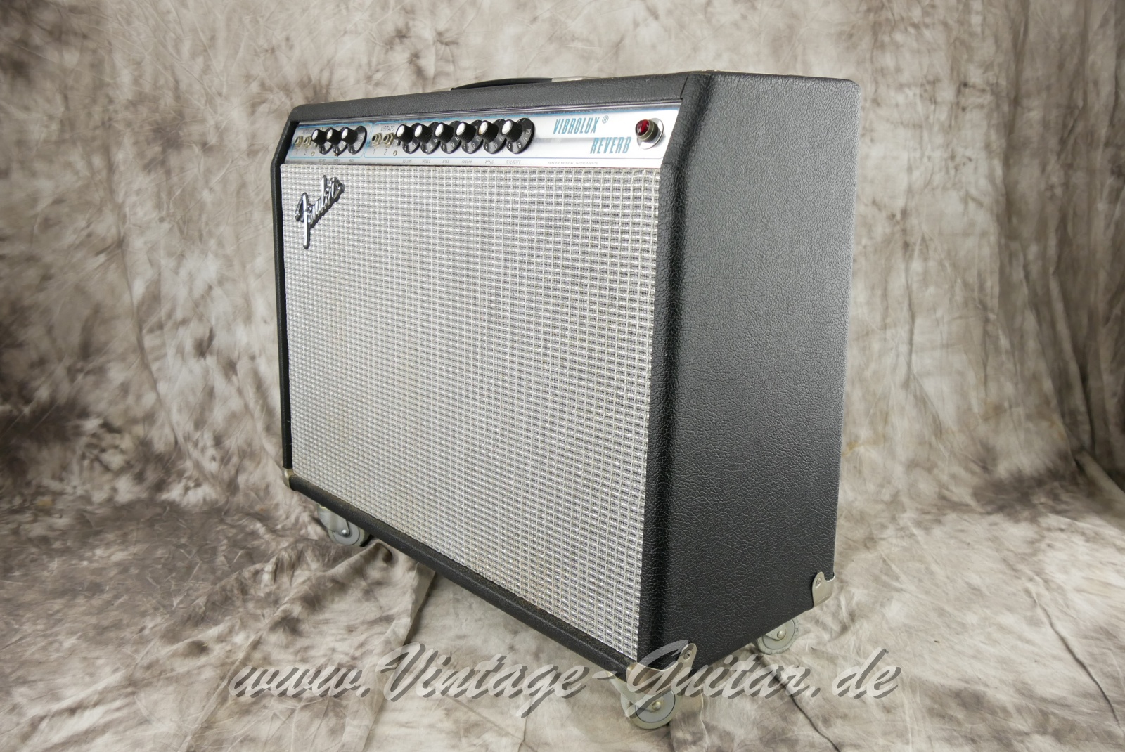 img/vintage/6413/Fender_Blues_Junior_black_panel_PR295_Mexico_2010-003.JPG