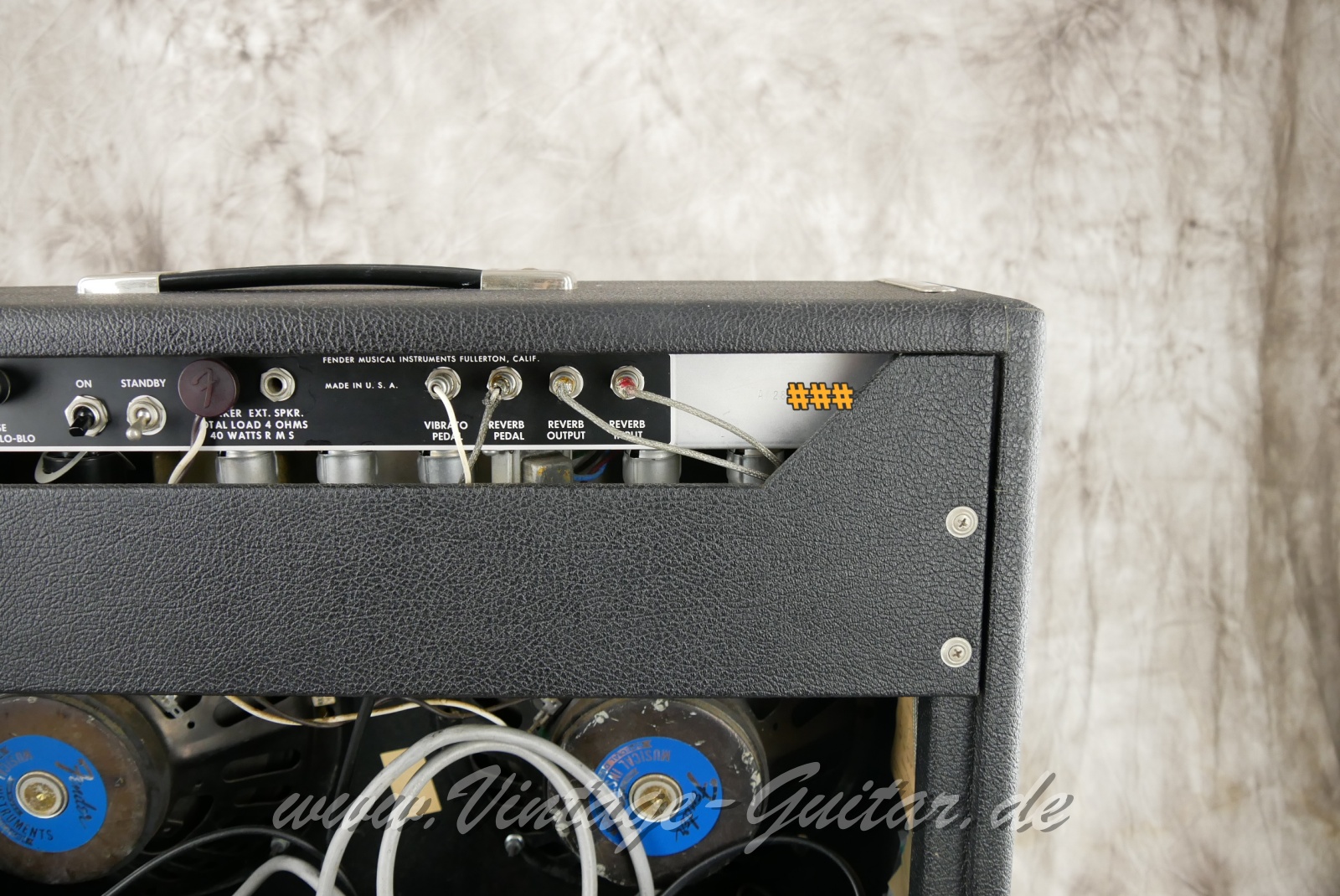 img/vintage/6413/Fender_Blues_Junior_black_panel_PR295_Mexico_2010-010.JPG