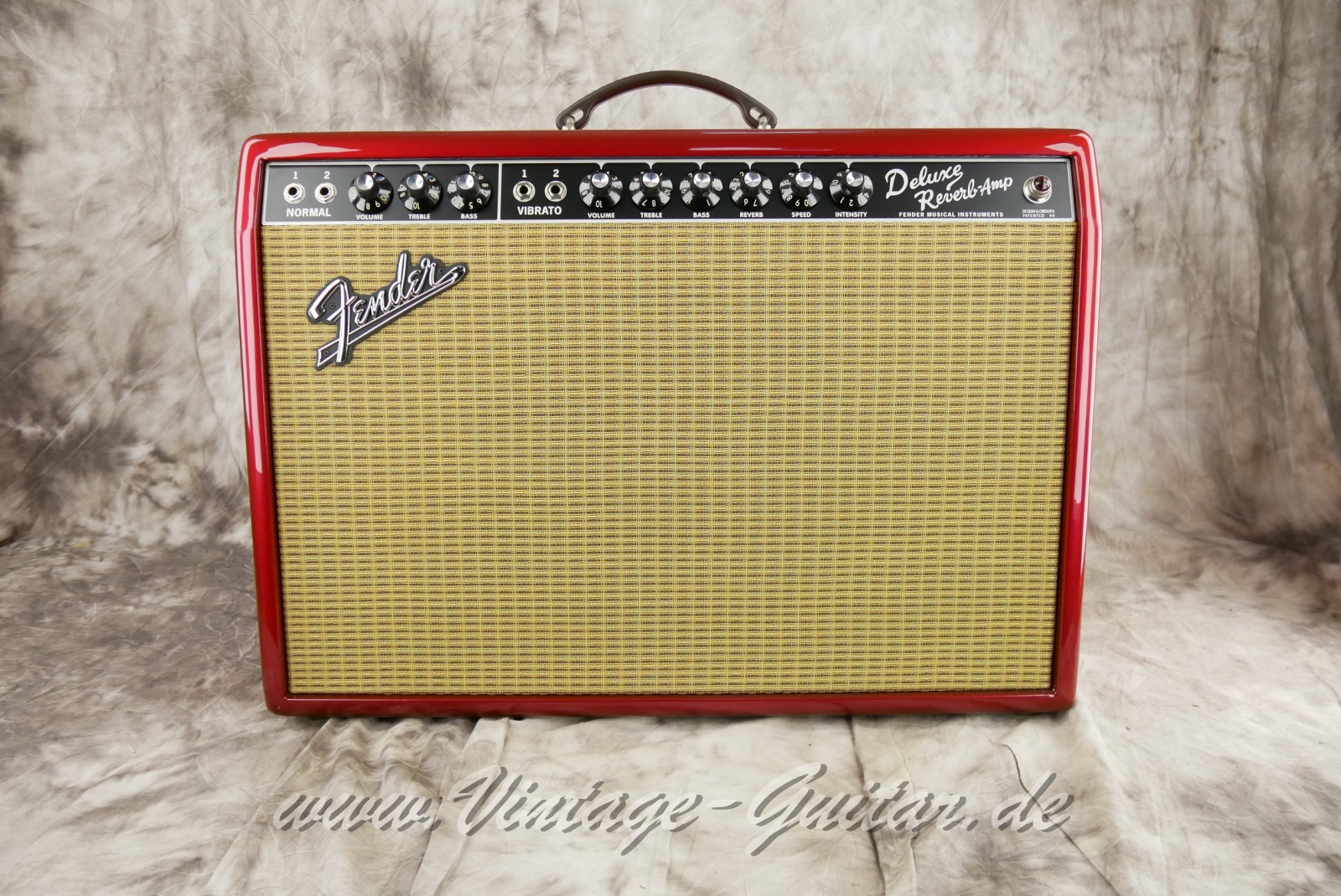 img/vintage/6416/Fender_Deluxe_Reverb_65_Pink_Paisley_LTD_USA_2014-001.JPG