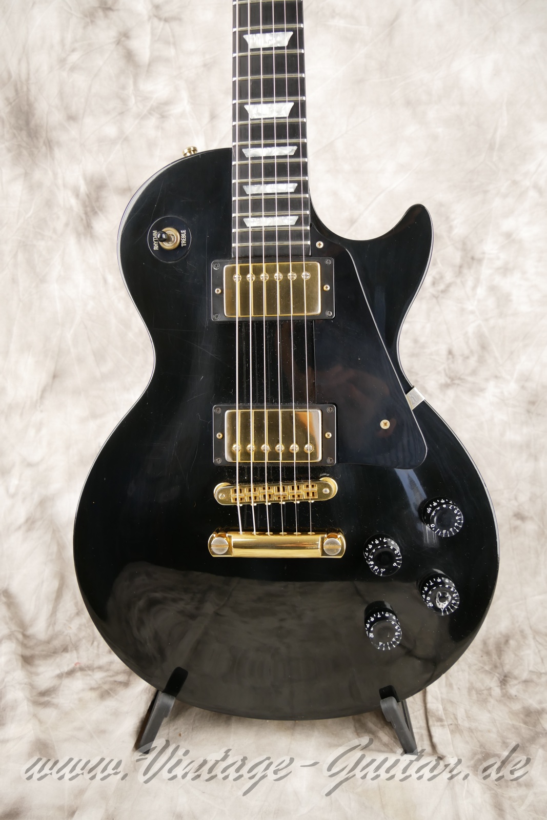 Gibson-Les-Paul-Studio-1993-black-003.JPG