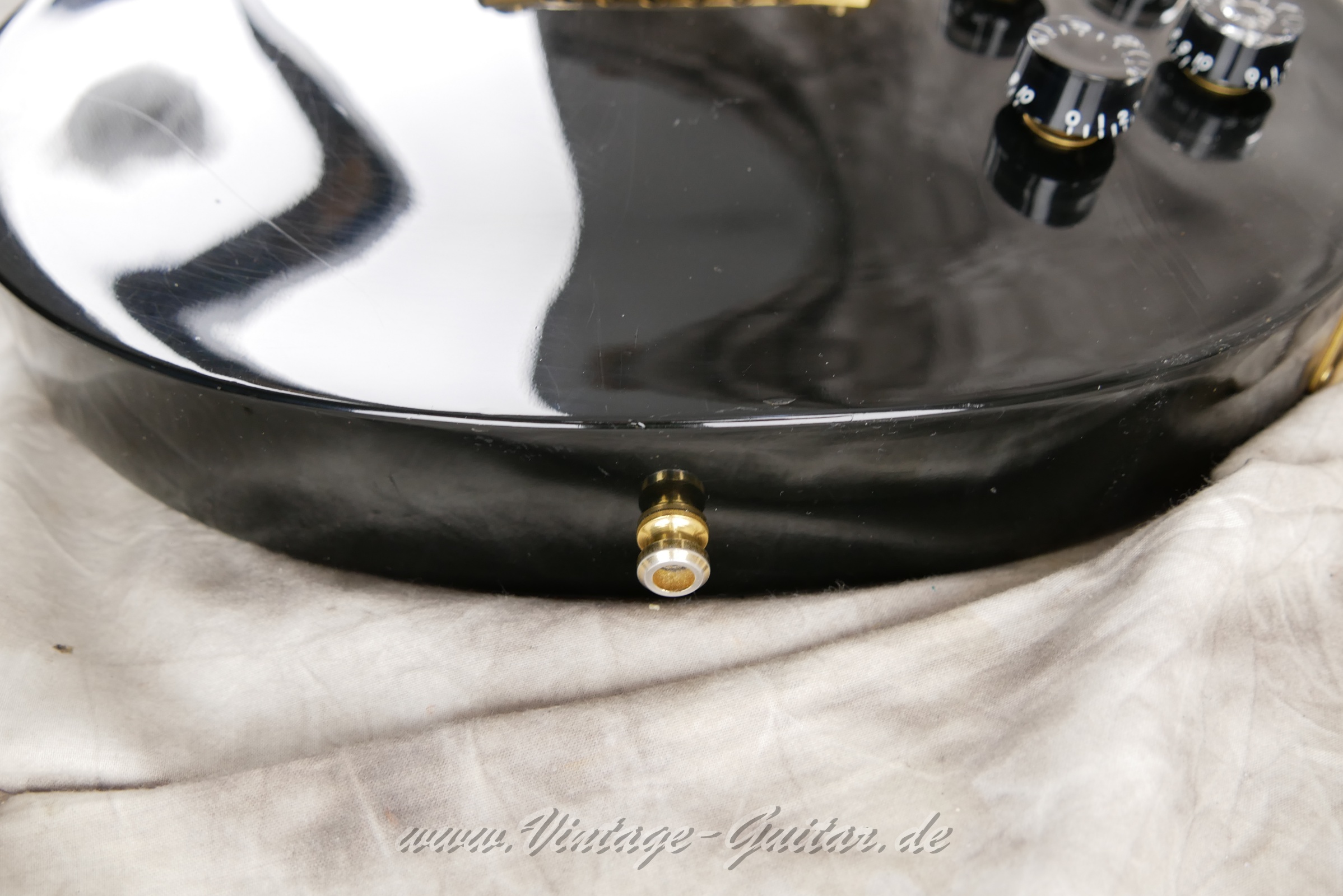 Gibson-Les-Paul-Studio-1993-black-017.JPG