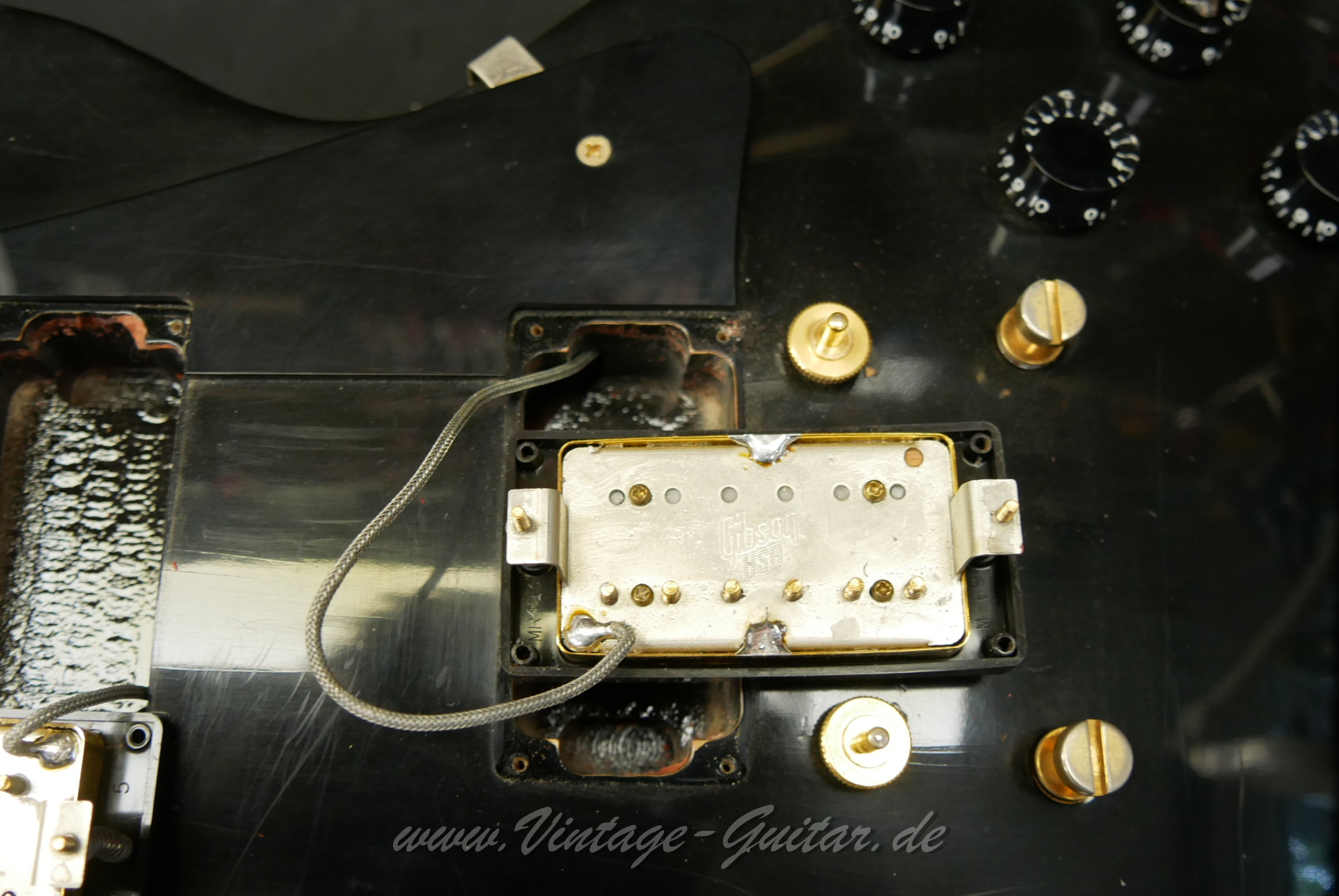 Gibson-Les-Paul-Studio-1993-black-020005.JPG