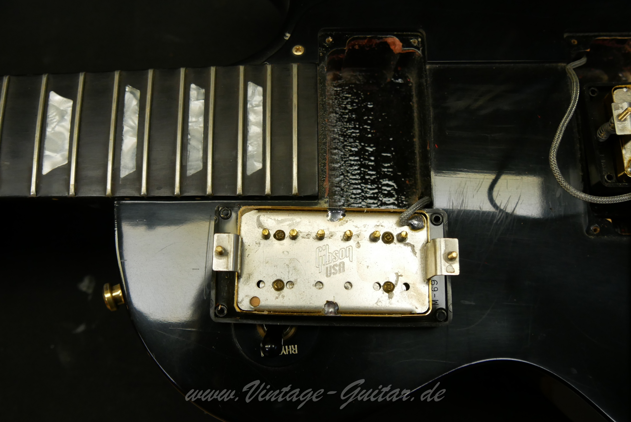 Gibson-Les-Paul-Studio-1993-black-020006.JPG