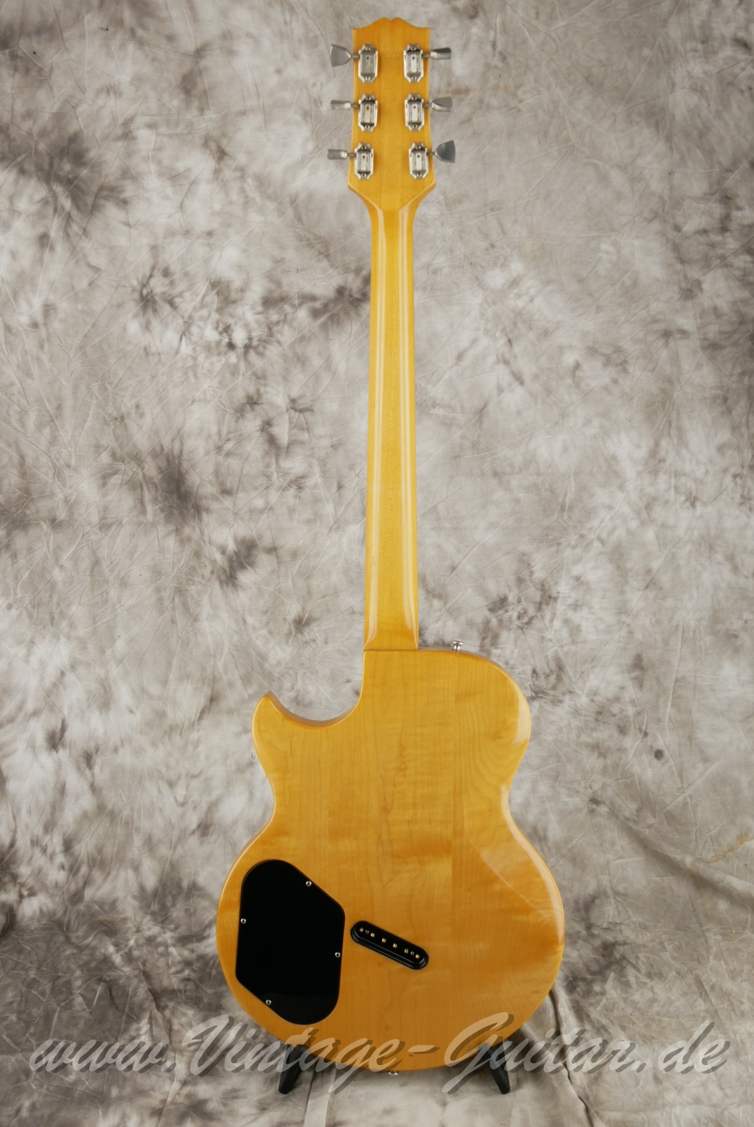 Gibson-L6S-Deluxe-1974-002.JPG