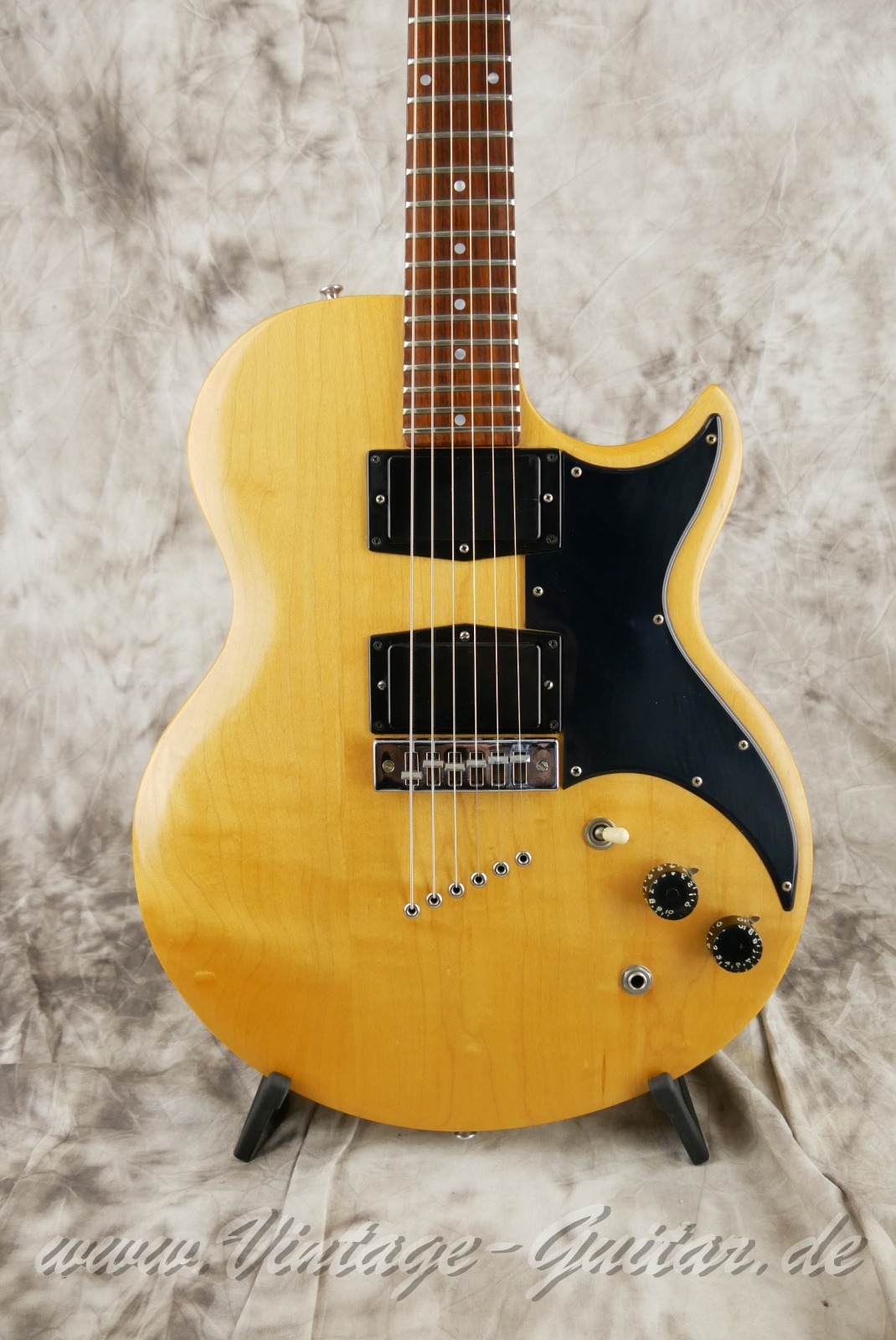Gibson-L6S-Deluxe-1974-003.JPG