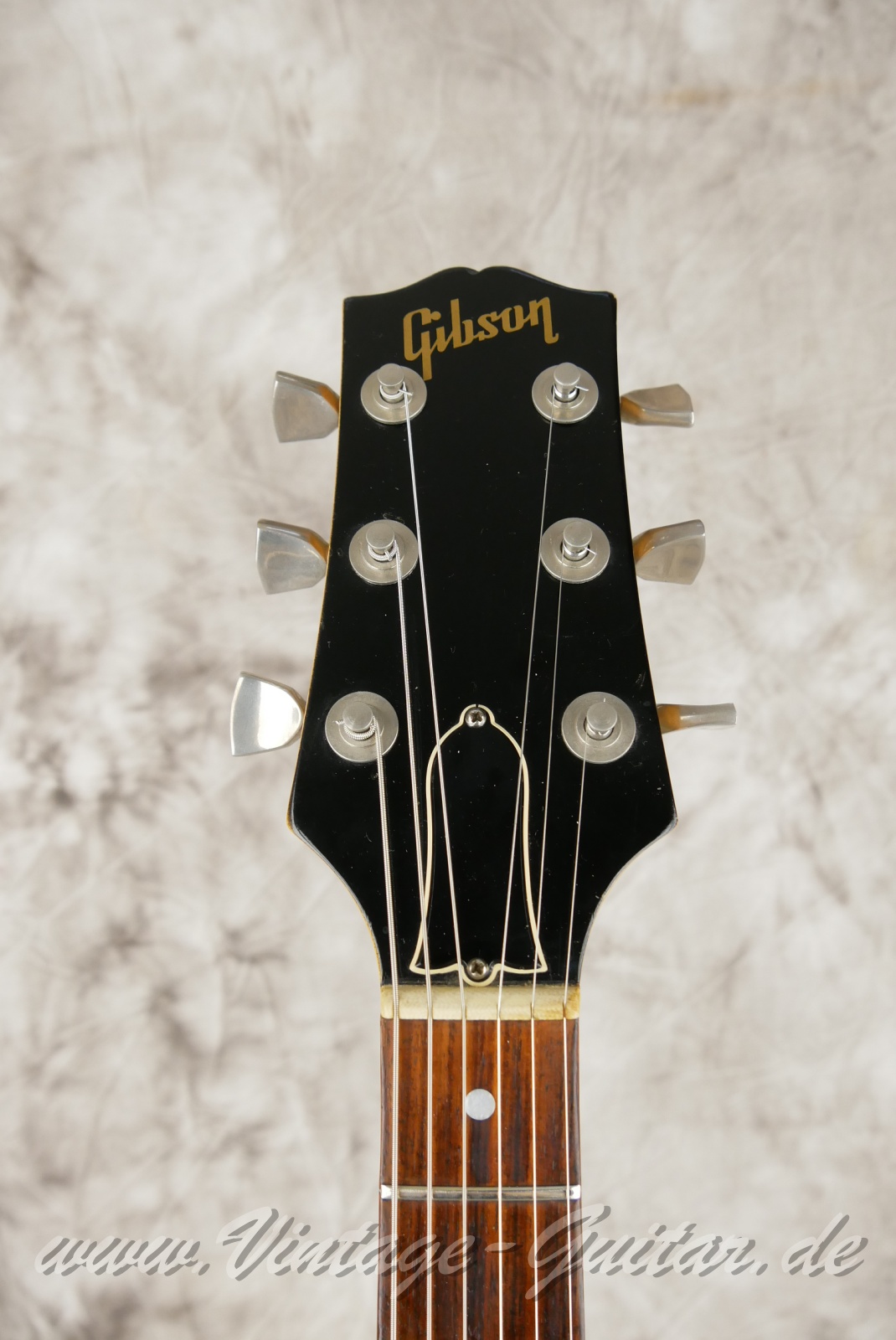 Gibson-L6S-Deluxe-1974-005.JPG