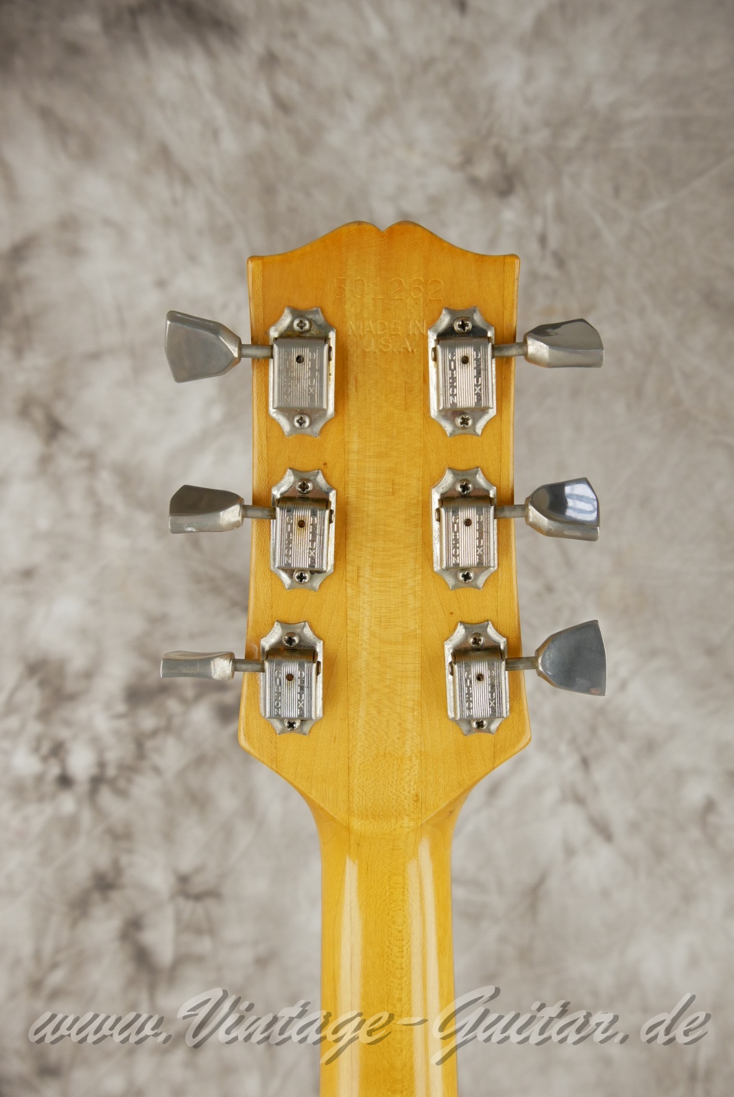 Gibson-L6S-Deluxe-1974-006.JPG