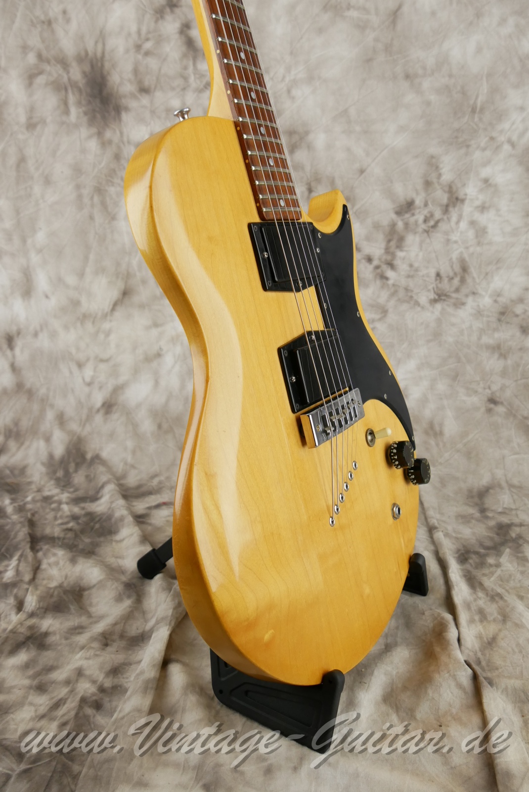 Gibson-L6S-Deluxe-1974-009.JPG